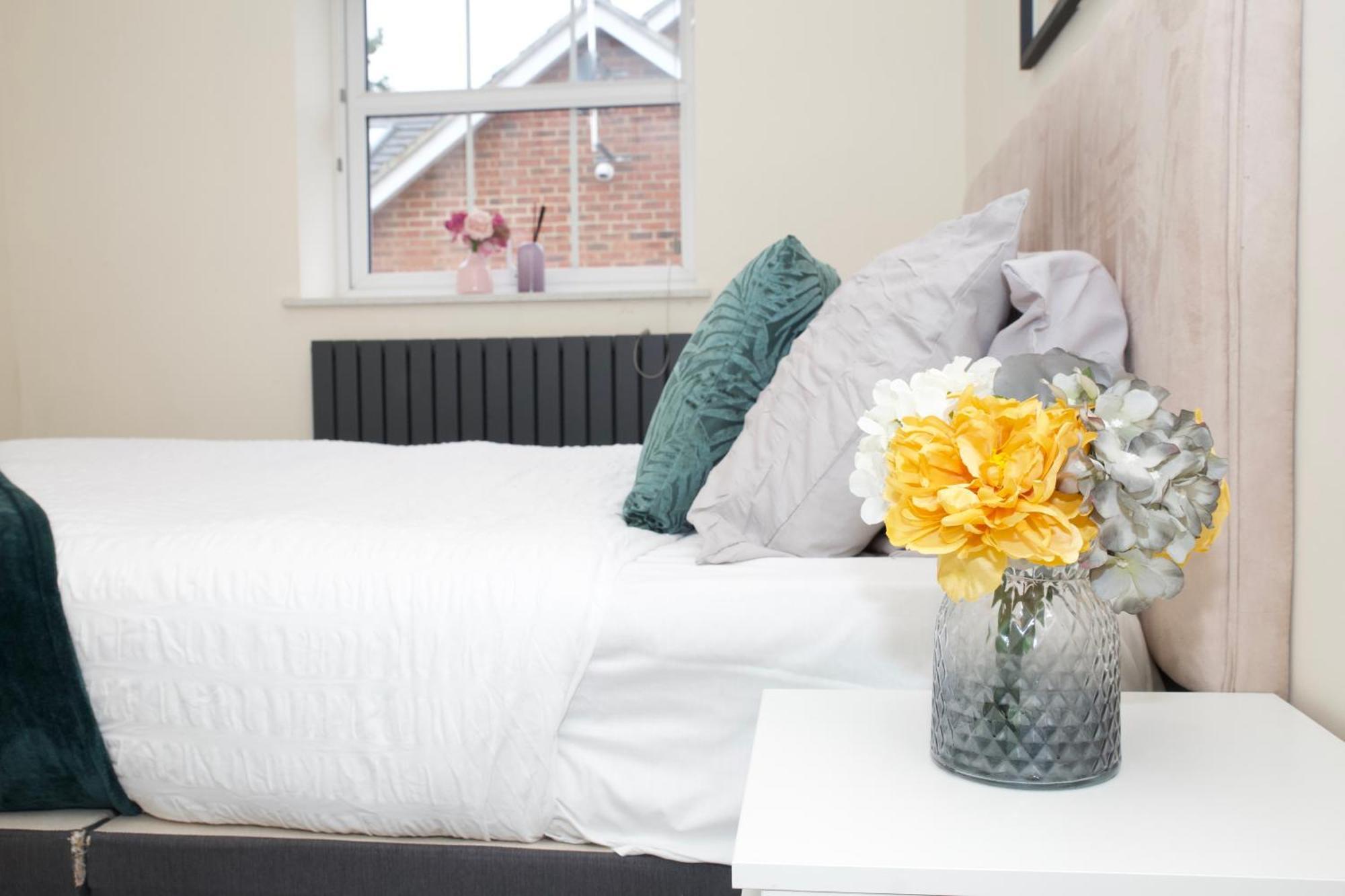Spacious Modern 2 Bed Flat In City Centre Reading Exterior photo